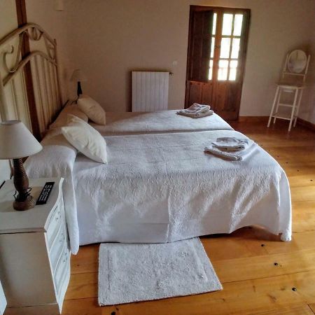 Trisileja En Novales Hotel Екстериор снимка