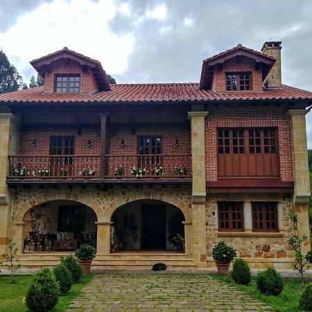 Trisileja En Novales Hotel Екстериор снимка