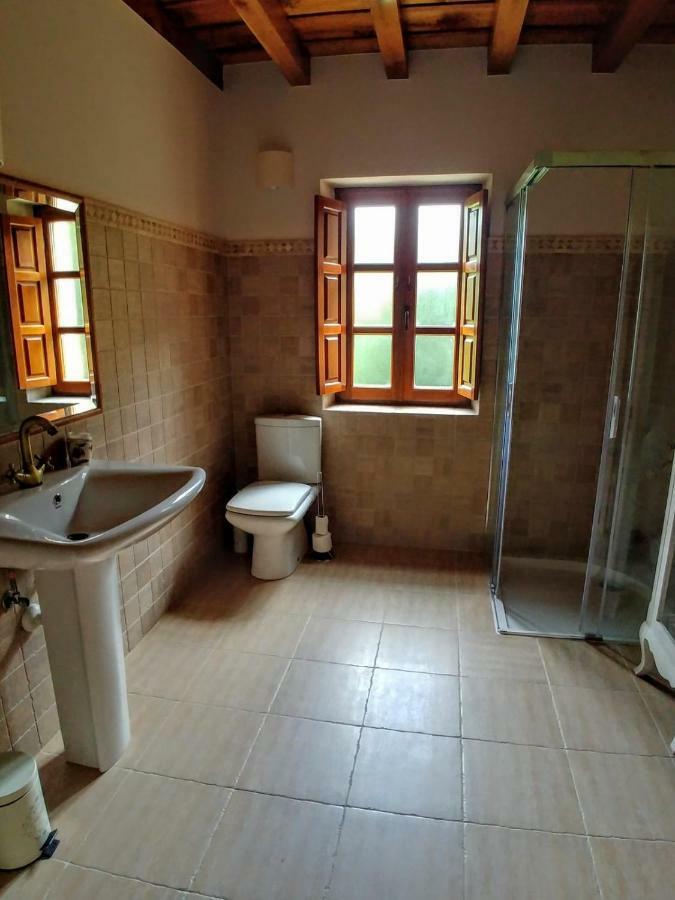 Trisileja En Novales Hotel Екстериор снимка