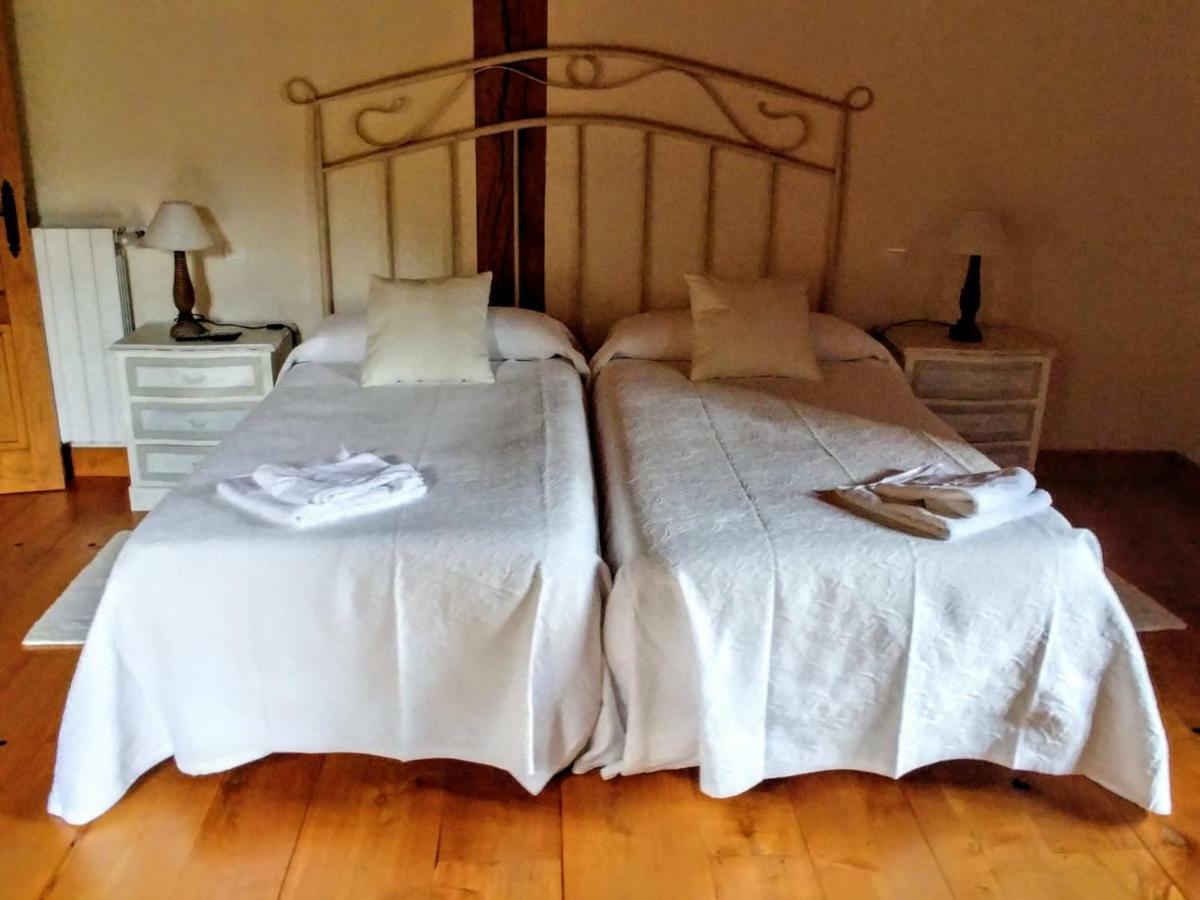 Trisileja En Novales Hotel Екстериор снимка