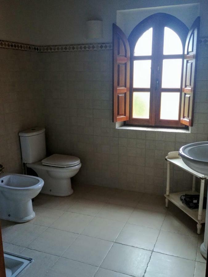 Trisileja En Novales Hotel Екстериор снимка