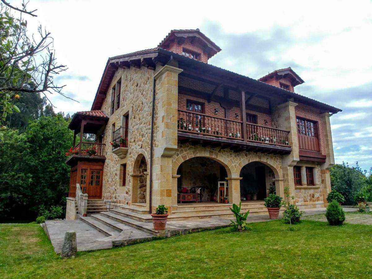 Trisileja En Novales Hotel Екстериор снимка
