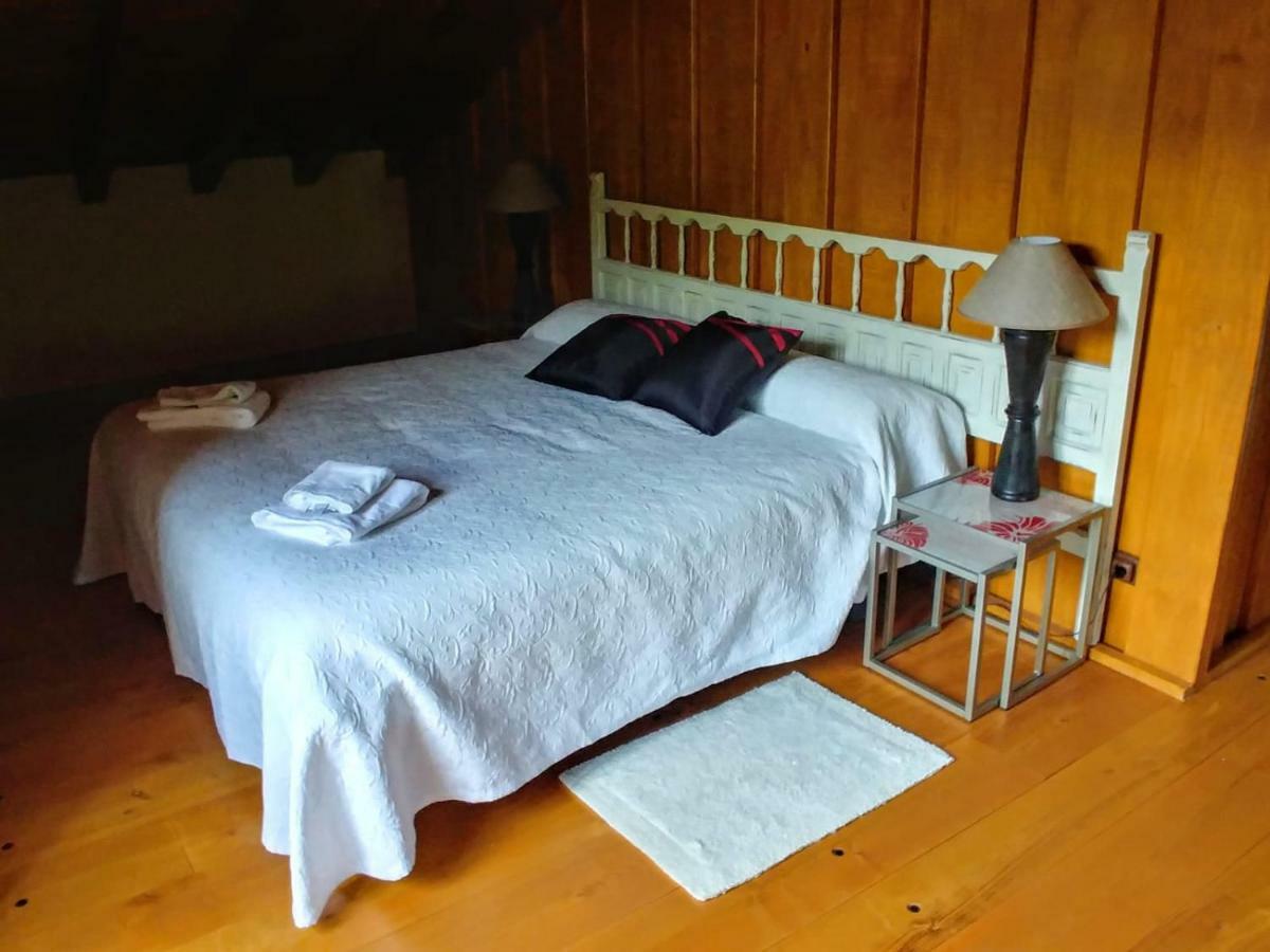 Trisileja En Novales Hotel Екстериор снимка