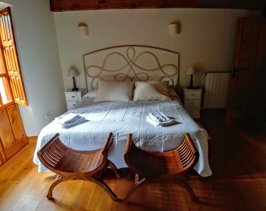 Trisileja En Novales Hotel Екстериор снимка